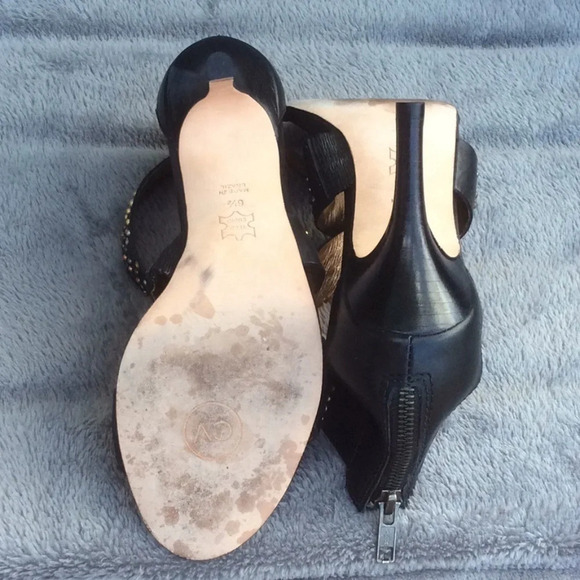 Twelfth St. by Cynthia Vincent Black Sandals - Picture 7 of 7